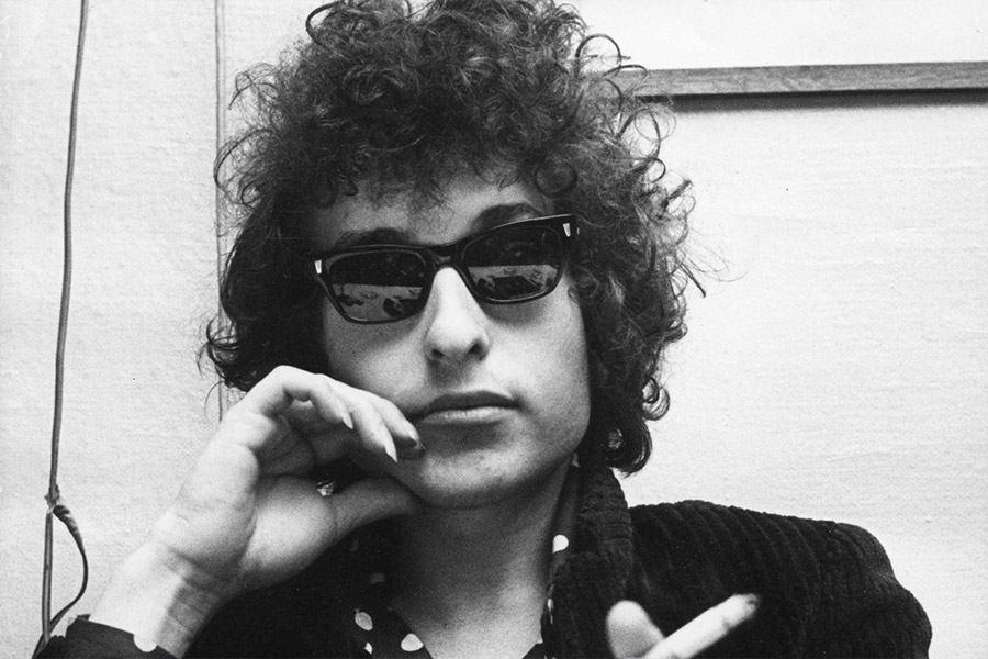 Listen to a 76-hour, 1093-track chronological playlist of Bob Dylan's discography